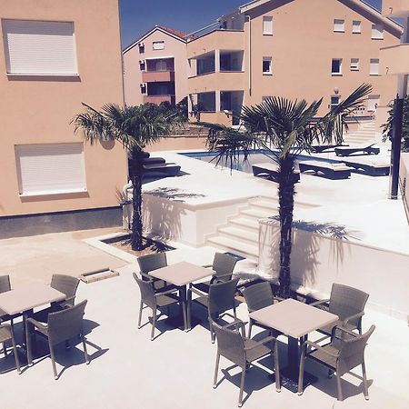 Orange Apartments Новаля Екстериор снимка