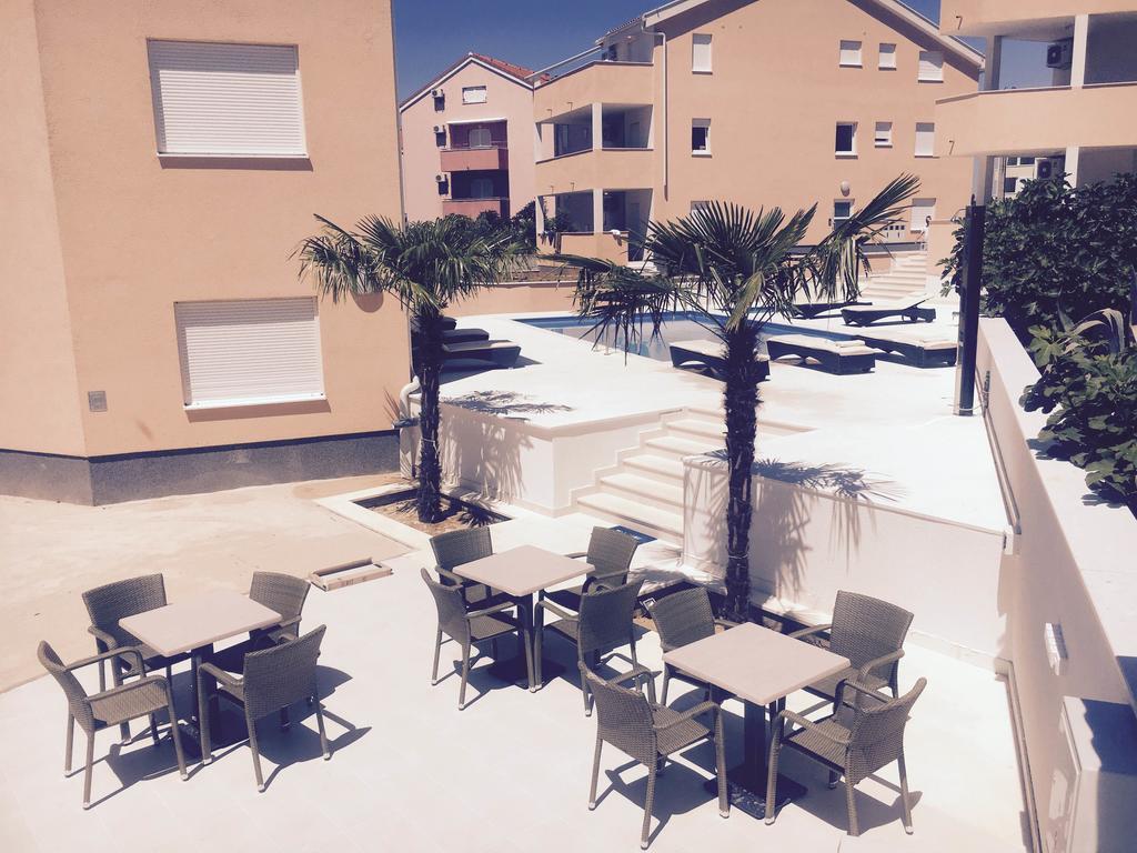Orange Apartments Новаля Екстериор снимка