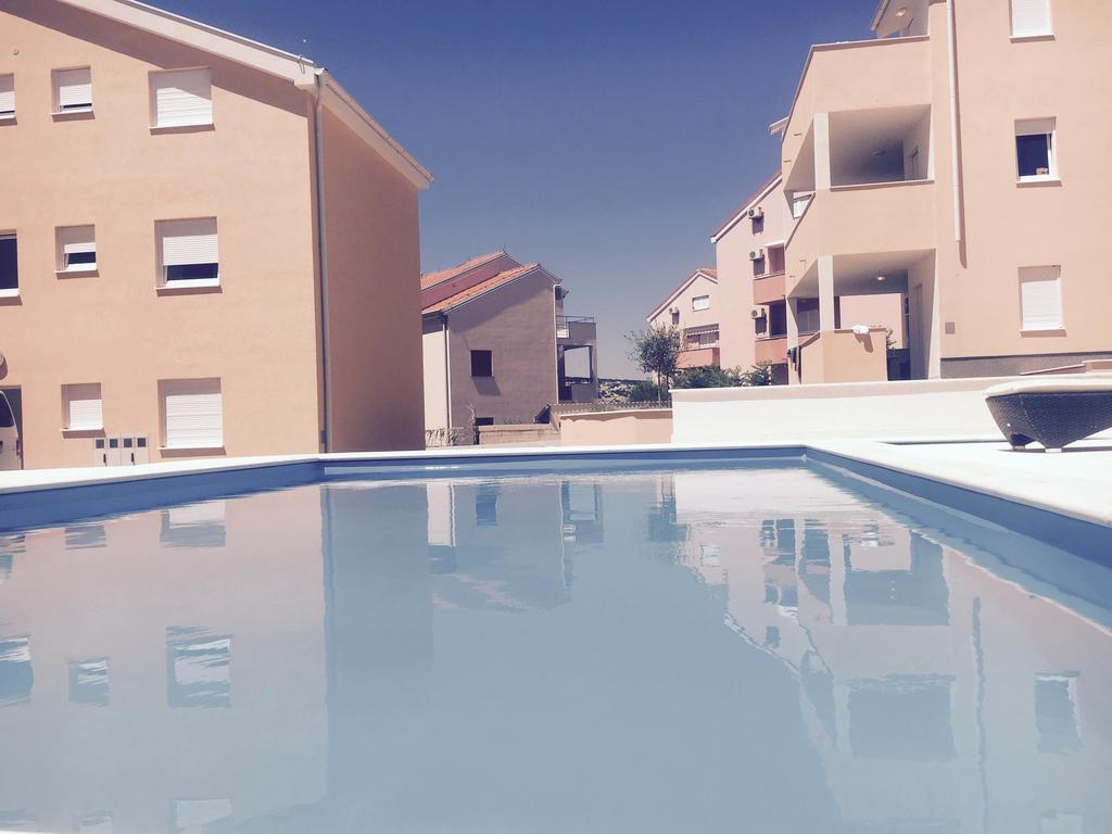 Orange Apartments Новаля Екстериор снимка