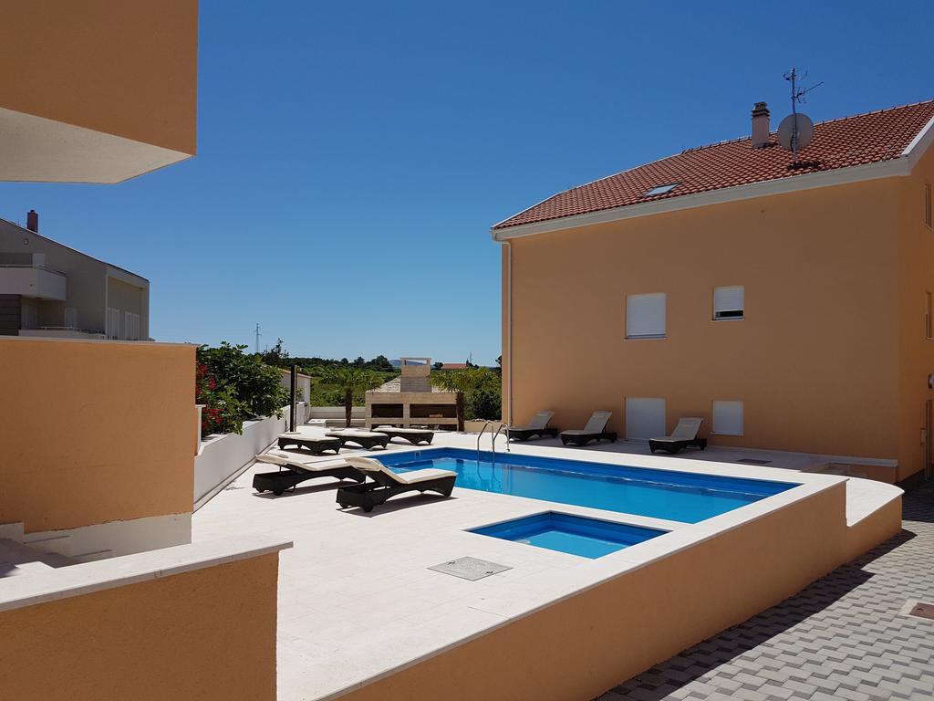 Orange Apartments Новаля Екстериор снимка