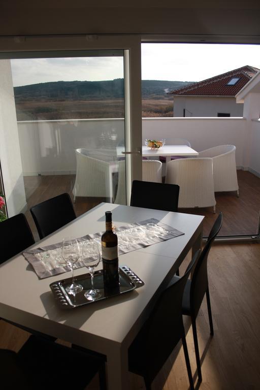 Orange Apartments Новаля Екстериор снимка